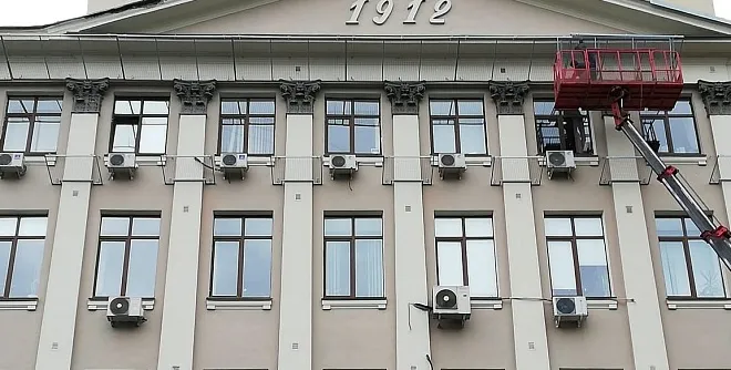 Защитные козырьки в Москве